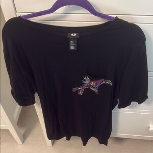 H&M Black and Red Short Sleeve Tee
